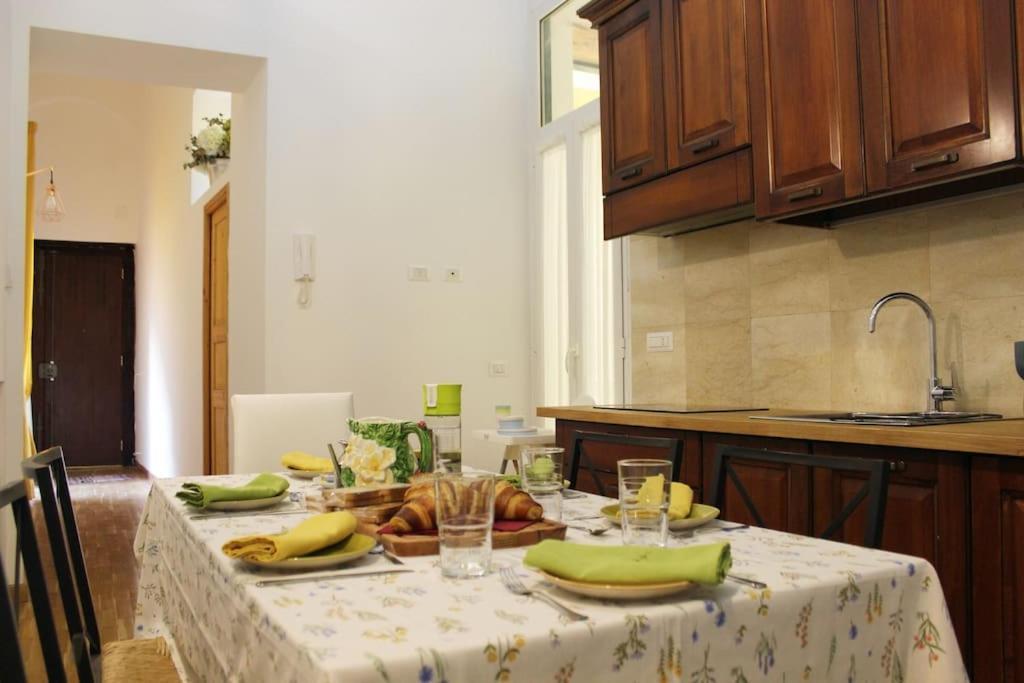 Apartamento Easy Napoli Duomo Exterior foto