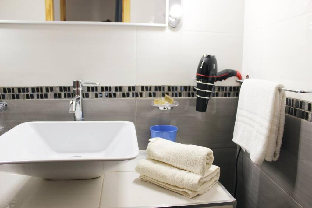 Apartamento Easy Napoli Duomo Exterior foto